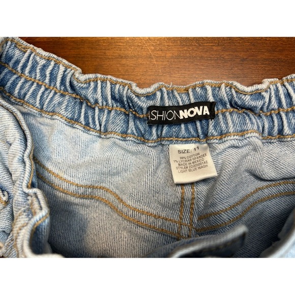 Fashionova High Rise, Baggy Straight Leg Jeans, Light Wash, Size 11 - Picture 6 of 6